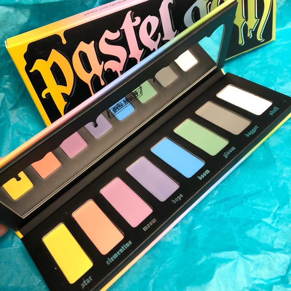 NWT Pastel Goth Palette BNIB! KVD